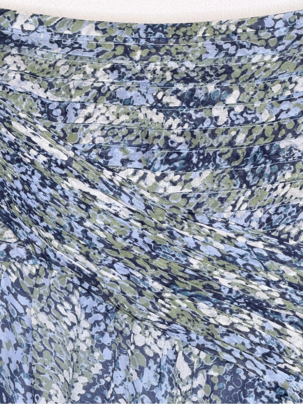 NEW Ramy Brook 100% Silk Shari Abstract Printed Ruched Mini Skirt Womenβs Size 6 - Picture 4 of 8